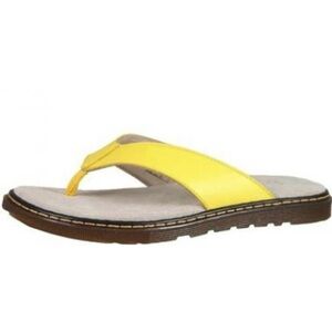 Dr. Martens Bella leather sandals. 💛